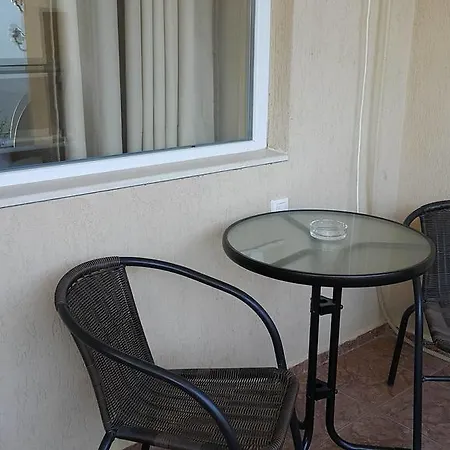 Guest house Amira 2*
